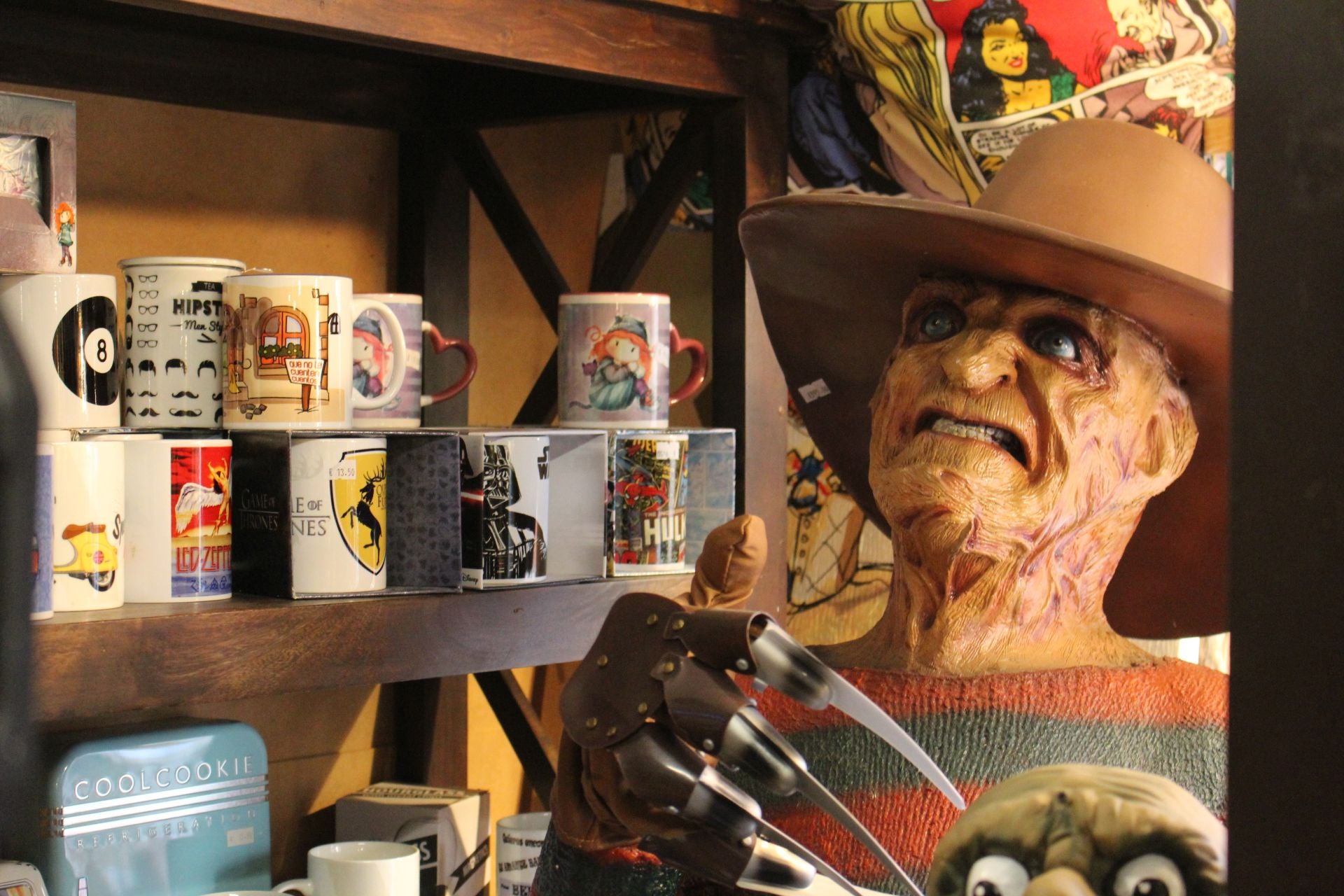 Las imágenes de Gnomos, la tienda que cierra en León tras 41 años