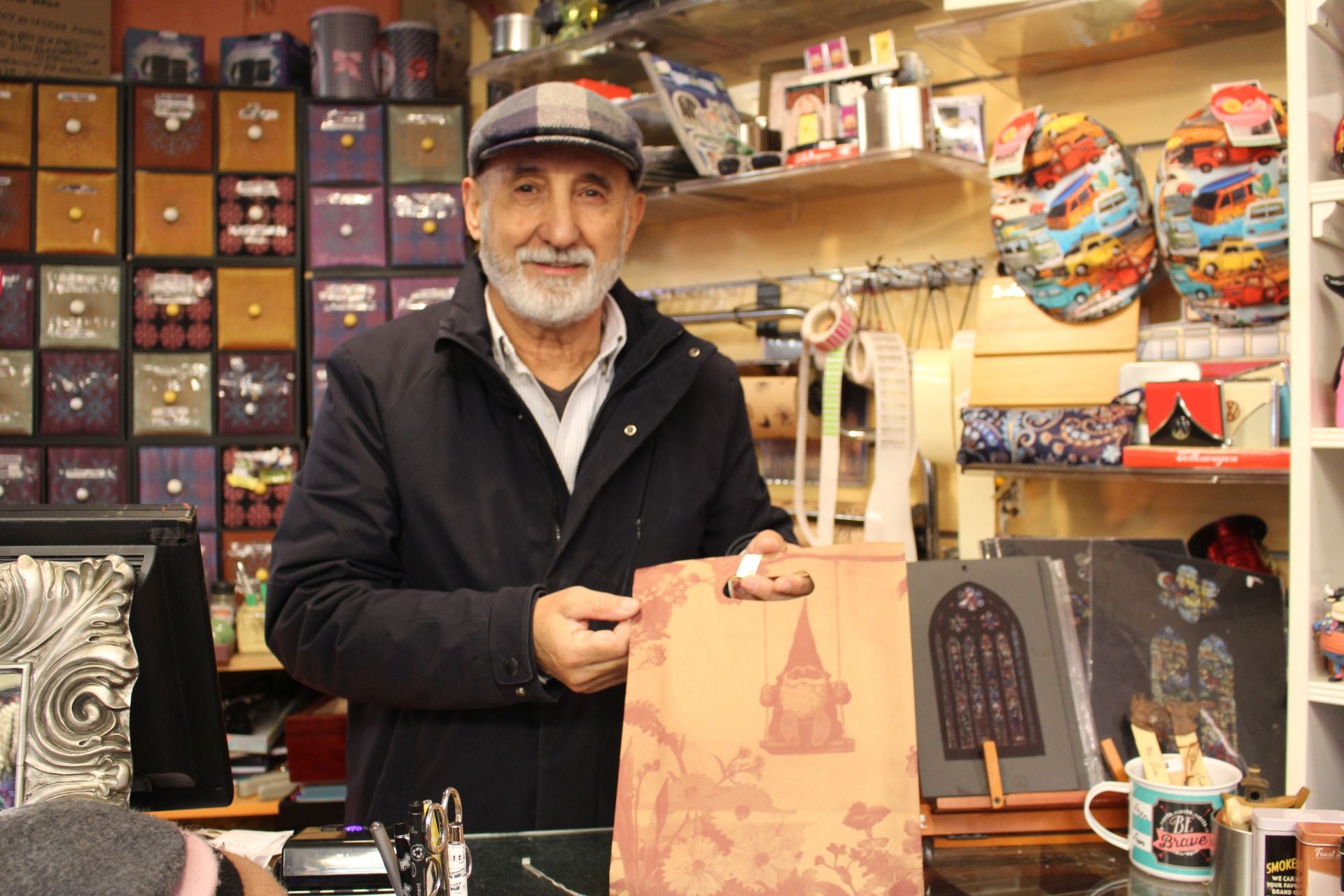 Las imágenes de Gnomos, la tienda que cierra en León tras 41 años