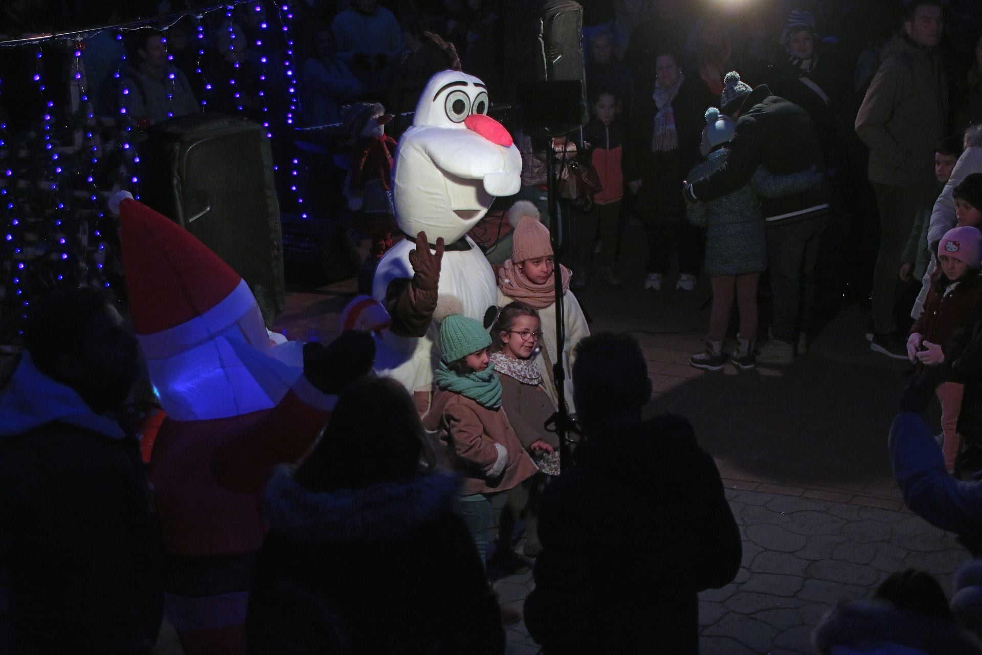 Así ha sido el encendido del pueblo europeo de la Navidad