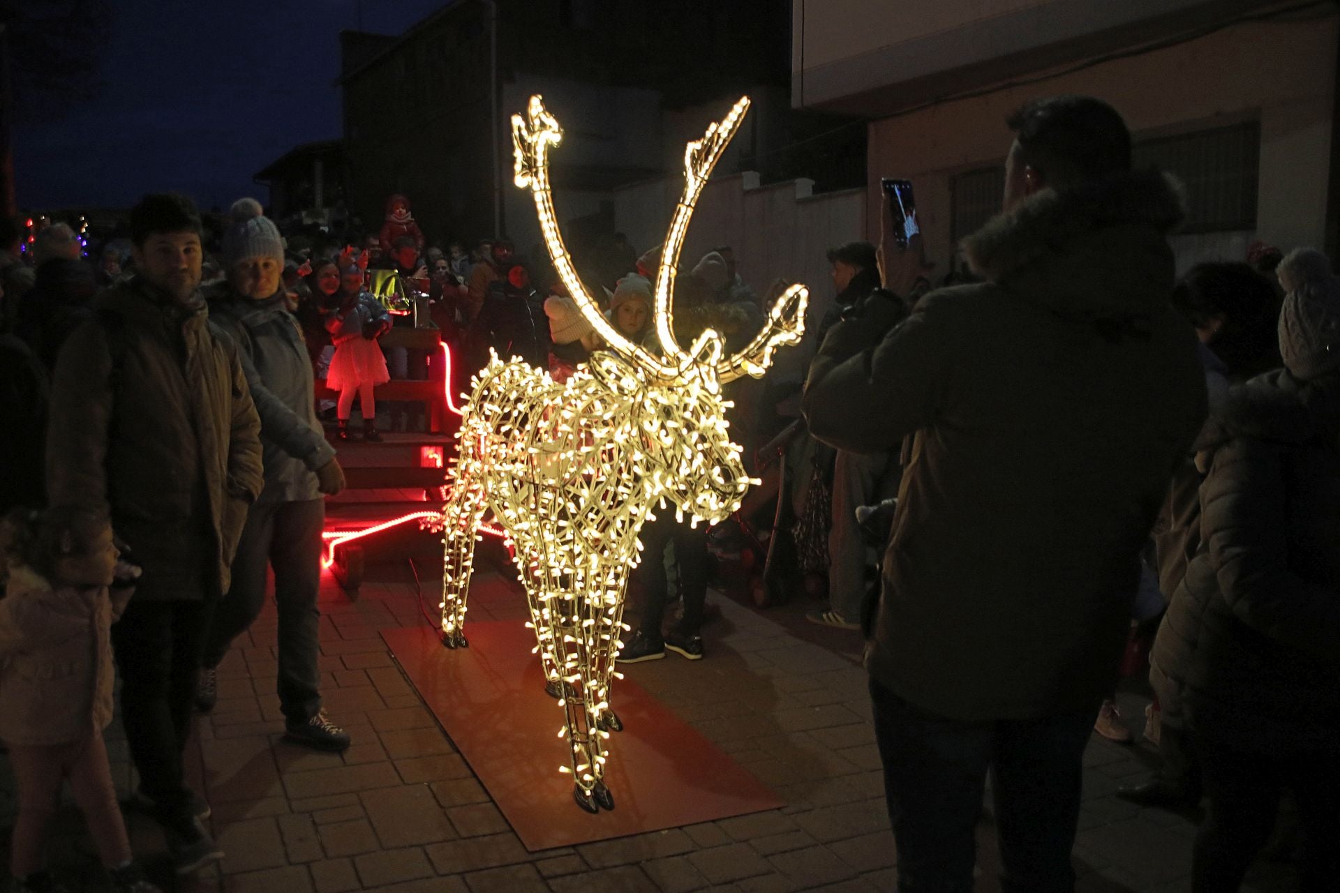 Así ha sido el encendido del pueblo europeo de la Navidad