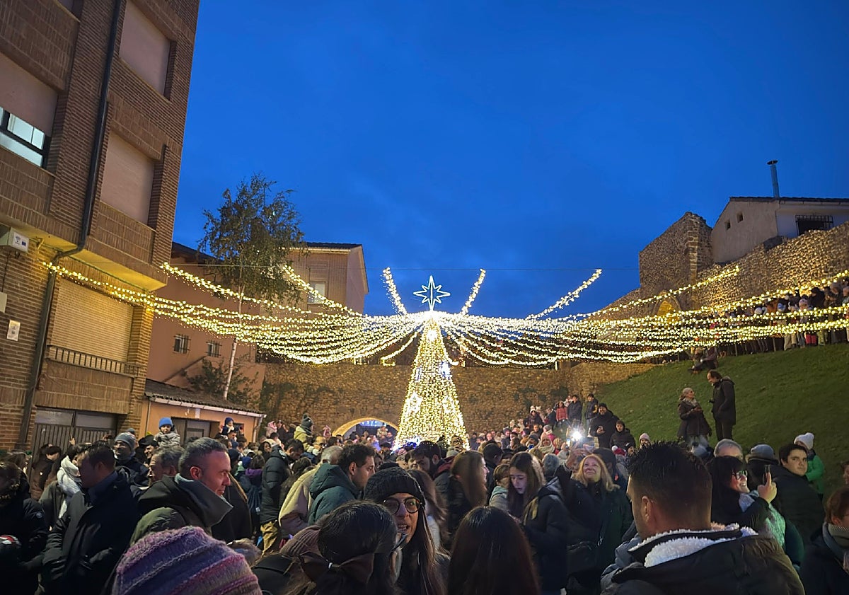 Imagen principal - Luces de Navidad en Almanza