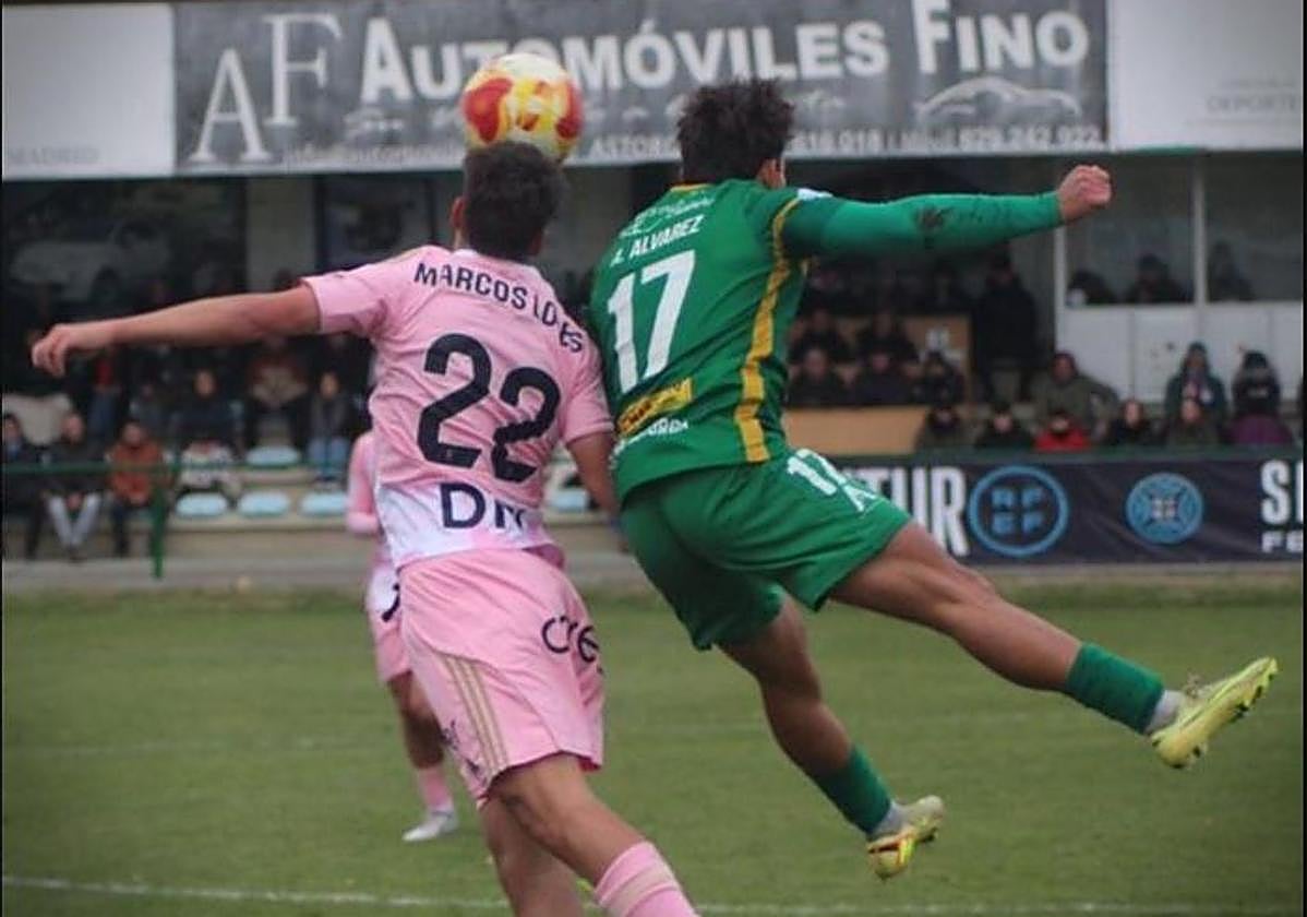 Un instante del partido en la Eragudina.