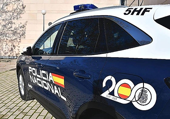 Imagen de archivo de un vehículo de la Policía Nacional.