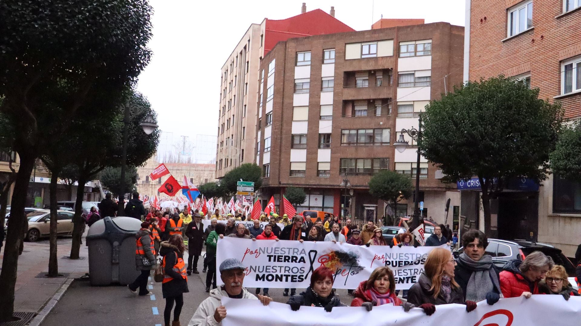 Las imágenes de la movilización &#039;Respeto&#039; en León por la gestión de los incendios forestales