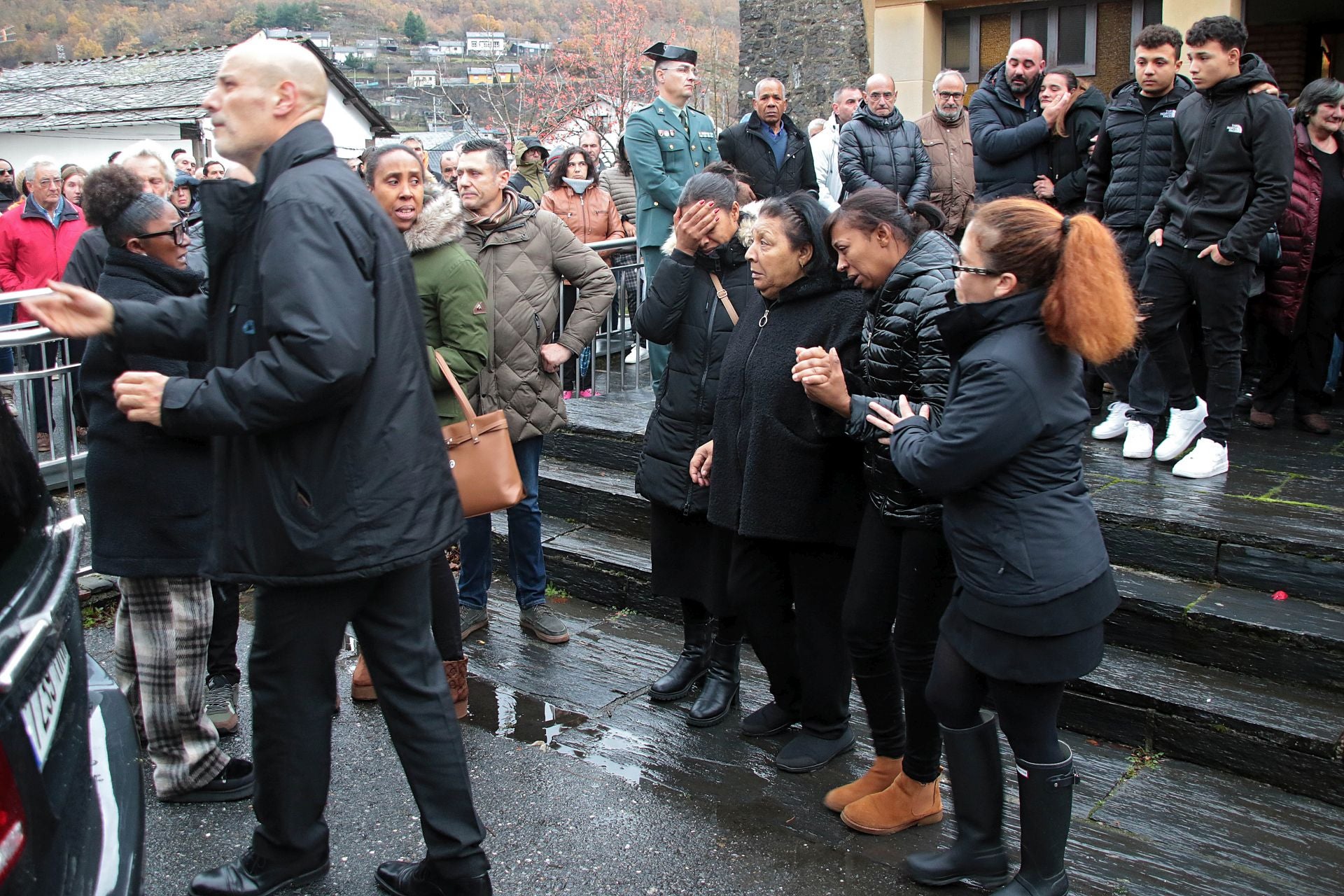 Imágenes del funeral por el minero fallecido en Caboalles