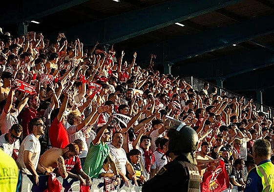 Imagen de la afición de la Cultural.