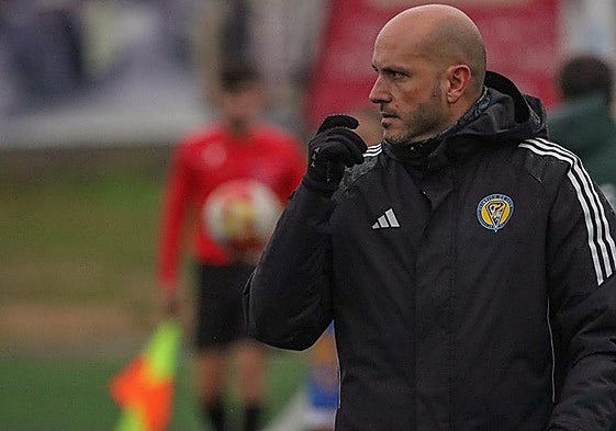 Richi en un choque con el Olímpico.