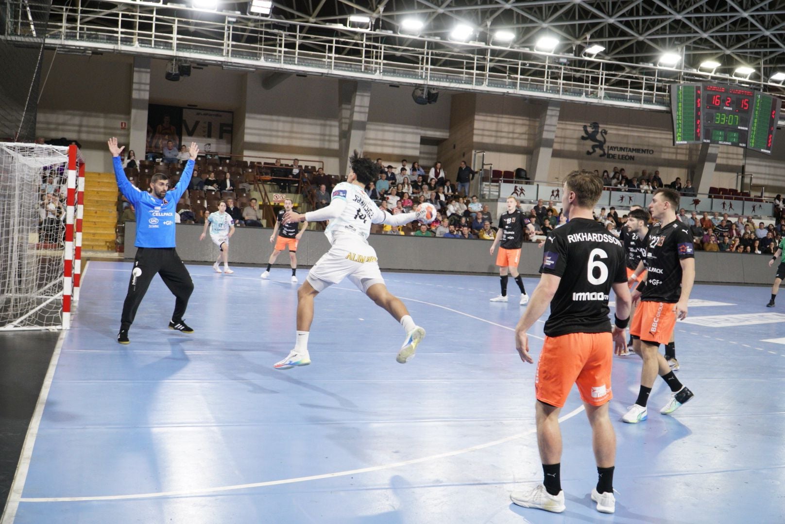 Las mejores imágenes del épico triunfo del Ademar ante el Kadetten