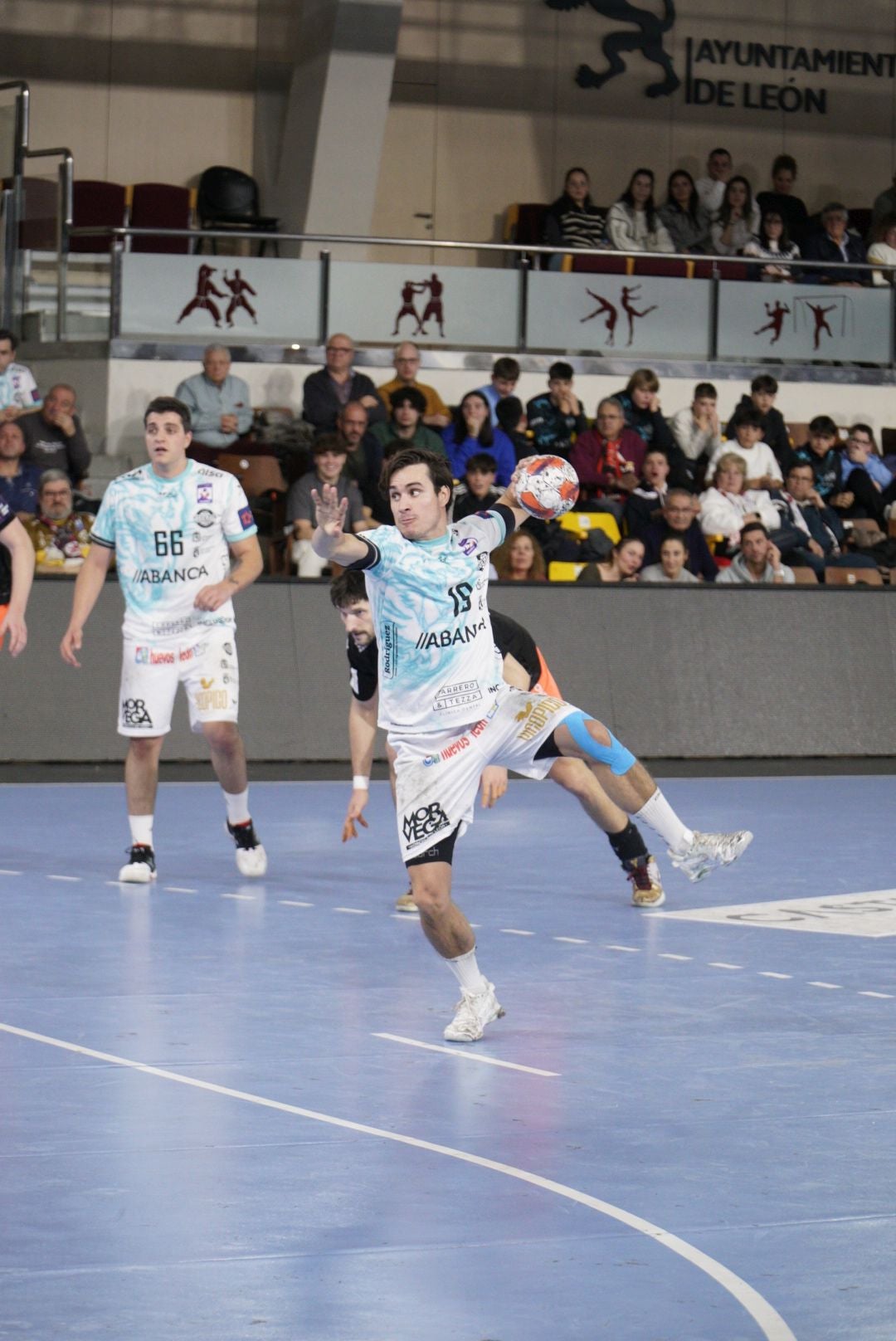 Las mejores imágenes del épico triunfo del Ademar ante el Kadetten