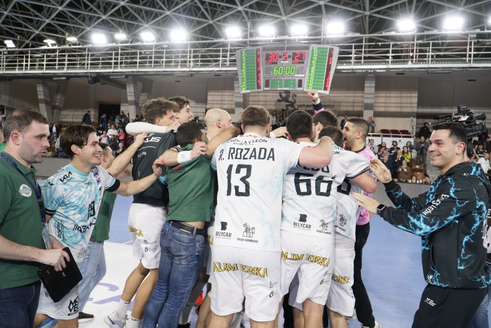 Las mejores imágenes del épico triunfo del Ademar ante el Kadetten