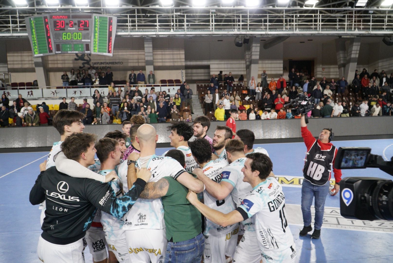 Las mejores imágenes del épico triunfo del Ademar ante el Kadetten