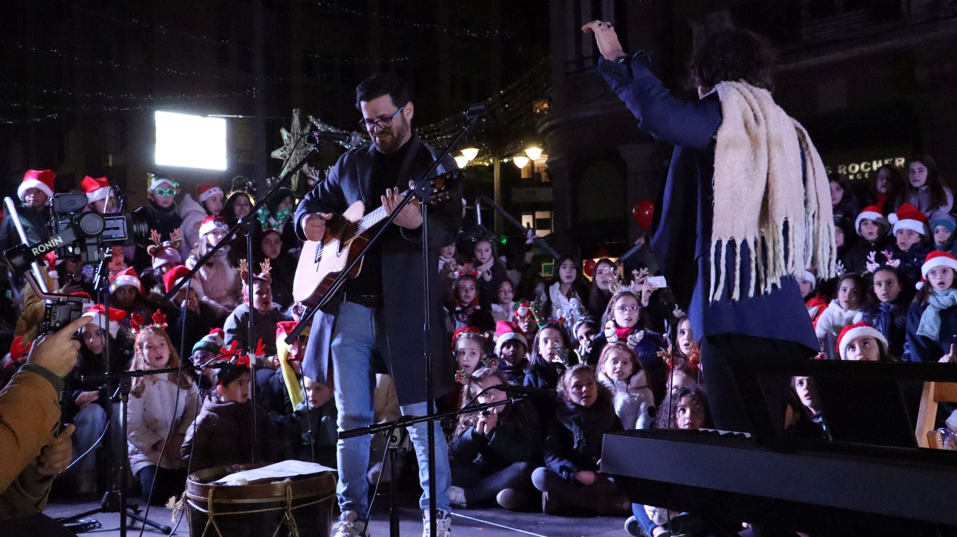 Así ha sido el encendido navideño en la ciudad de León