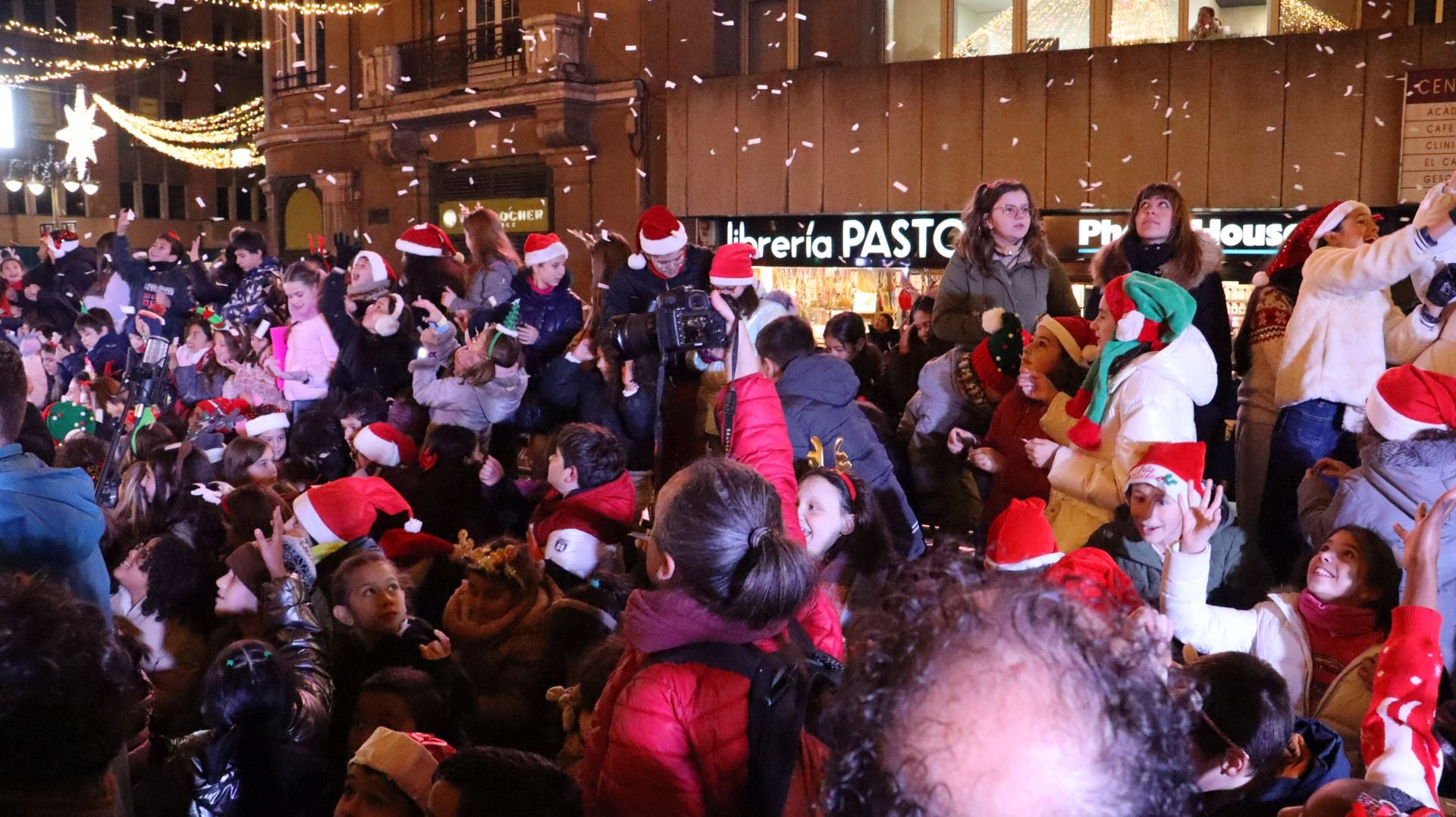 Así ha sido el encendido navideño en la ciudad de León