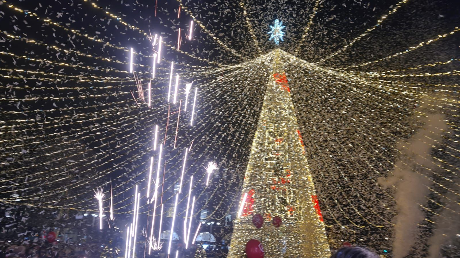 Así ha sido el encendido navideño en la ciudad de León
