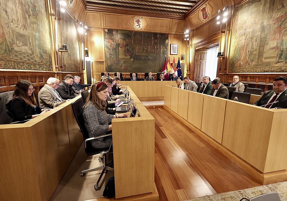 Pleno extraordinario de presupuestos de la Diputación de León el viernes 28 de noviembre de 2025.