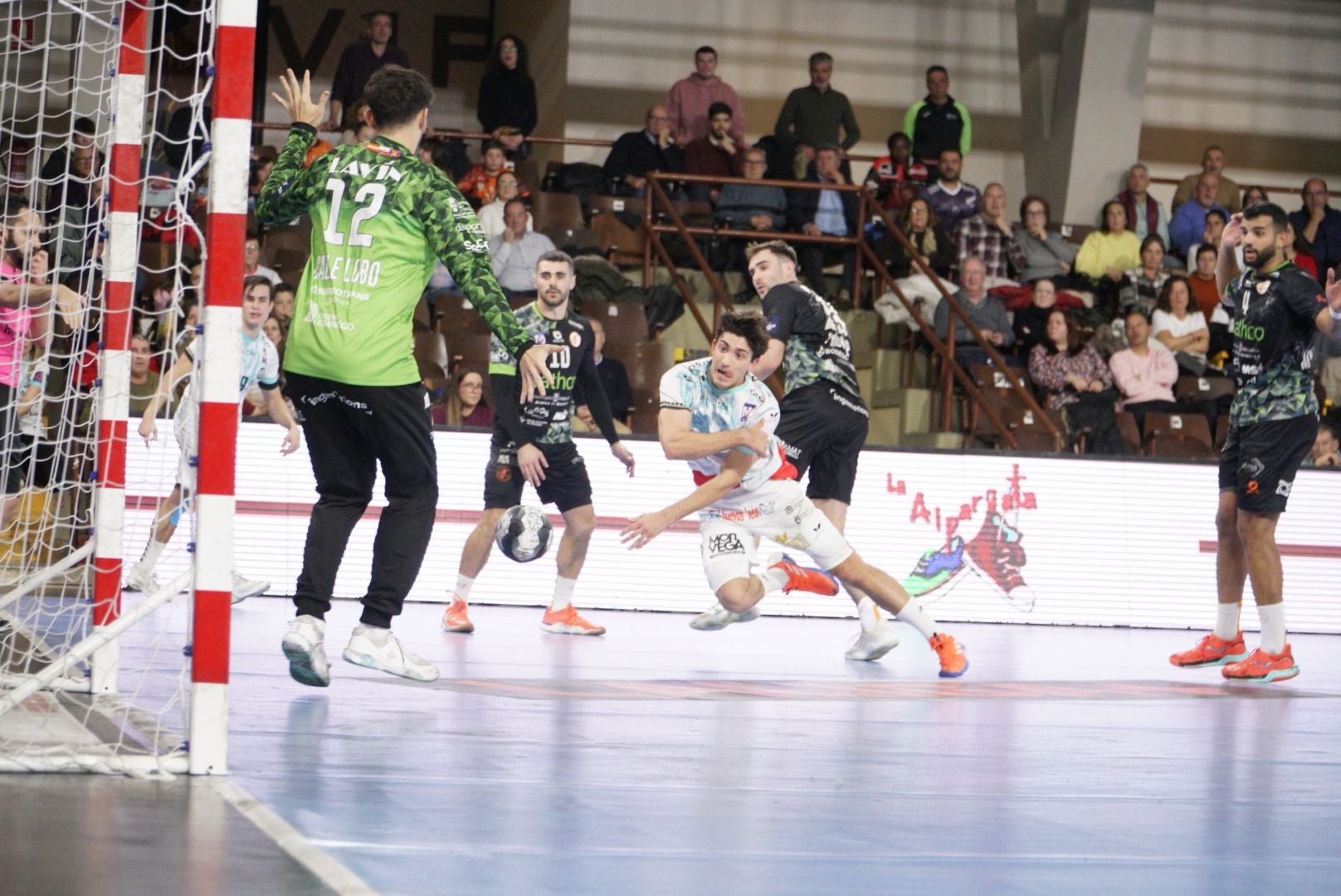 Las mejores imágenes del Abanca Ademar - Torrelavega