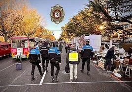 Imagen de la intervención llevada a cabo por agentes en el rastro de León.