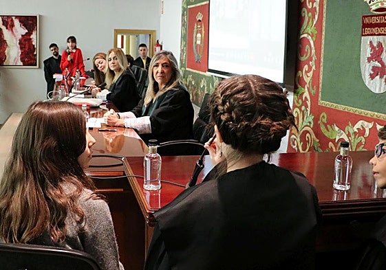 Recreación del juicio en la ULE.