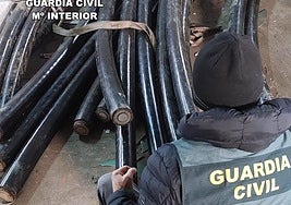 El cobre recuperado tras la operación.