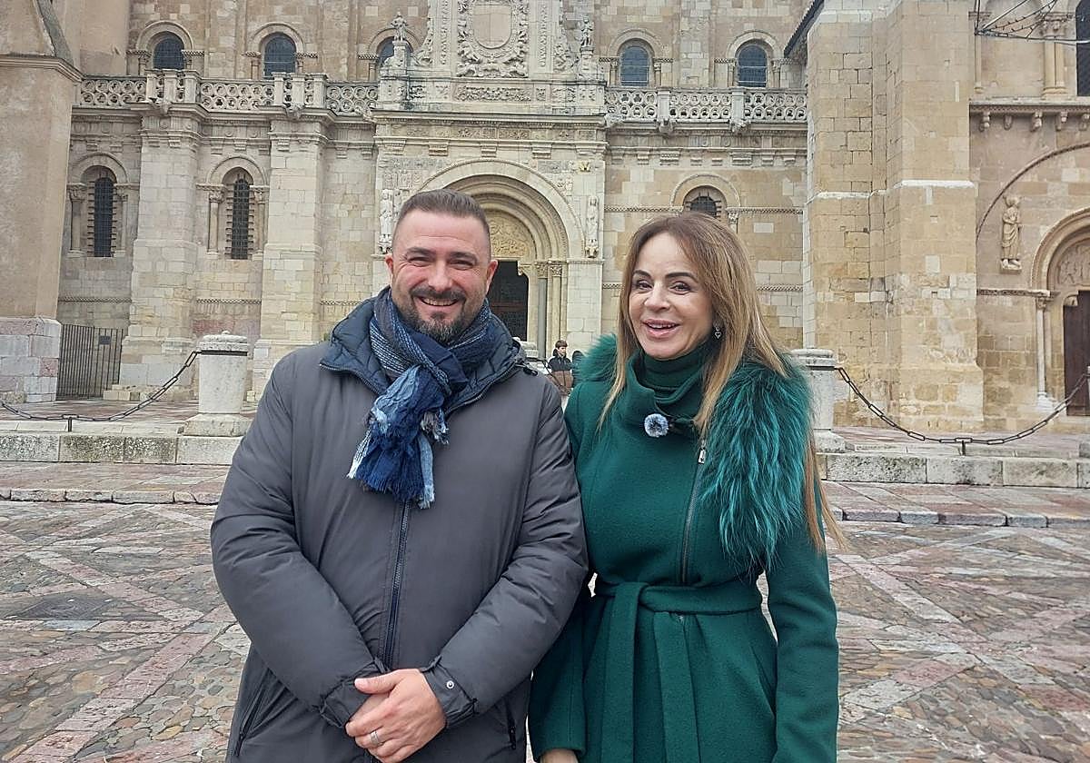 El candidato Mario Valladares y Silvia Clemente en León.