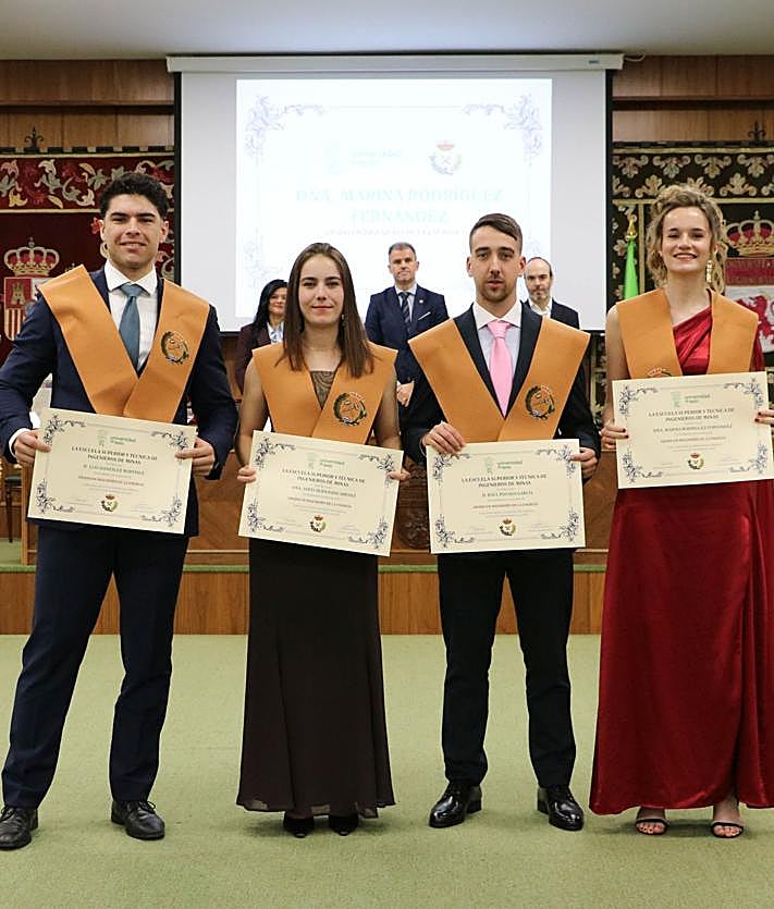Imagen secundaria 2 - La ULE gradúa a los nuevos titulados de la Escuela de Minas