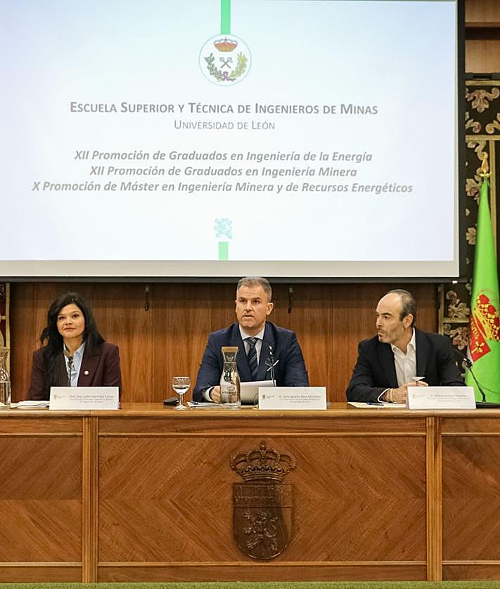 Imagen secundaria 2 - La ULE gradúa a los nuevos titulados de la Escuela de Minas