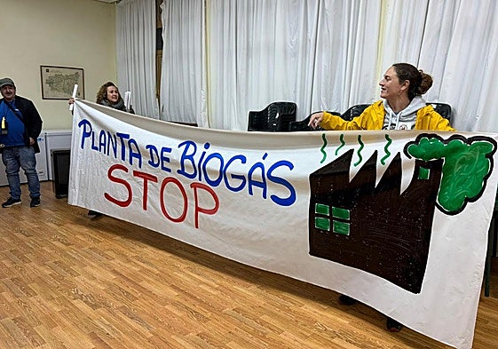 Vecinos de Vidanes y localidades cercanas se unen en una asociación para luchar contra el proyecto de una planta de biogás en el polígono industrial cercano.
