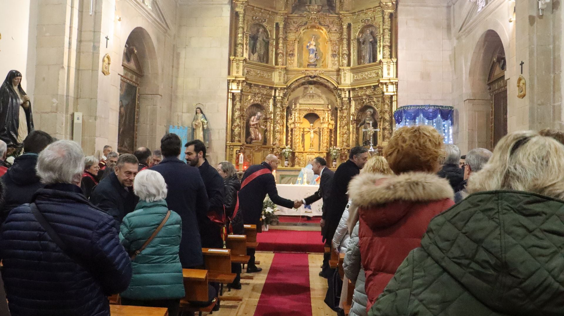 Tradicional aguinaldo a la Concepcionistas de León