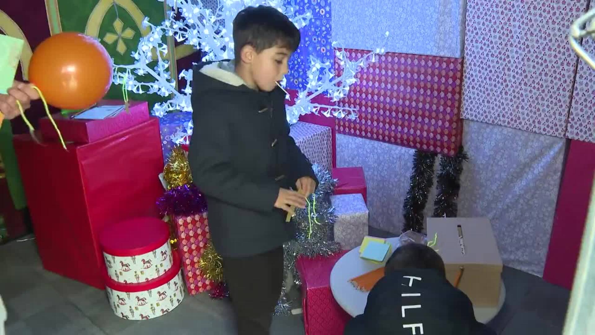 Los más pequeños disfrutan de la Fábrica de los Reyes Magos con visitas y talleres