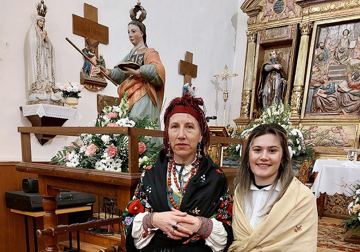 Leon'daki küçük bir kasabanın sakinleri, bir çöküşün ardından kiliselerine geri dönüyor