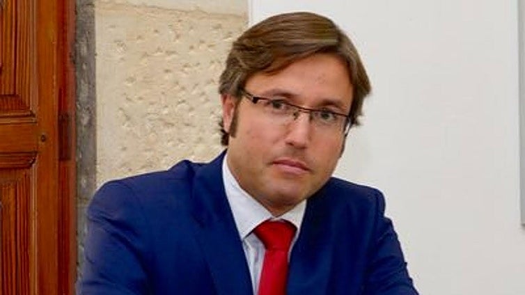 Piden la dimisión del alcalde de Valdelugueros tras confirmarse la manipulación del padrón