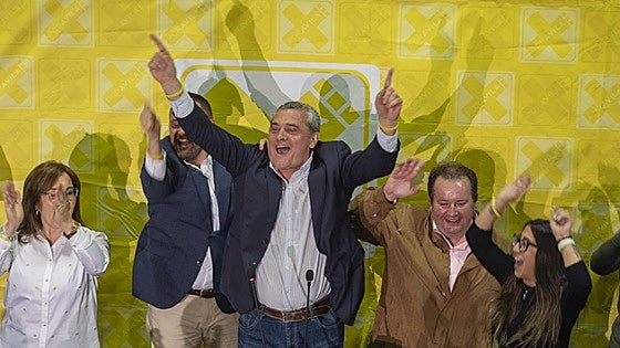 Por Ávila mantiene su representación en unas elecciones «marcadas por la política nacional»
