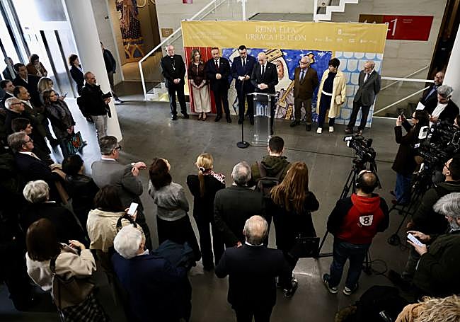 Inauguración de la exposición de Urraca I en el Museo de León.