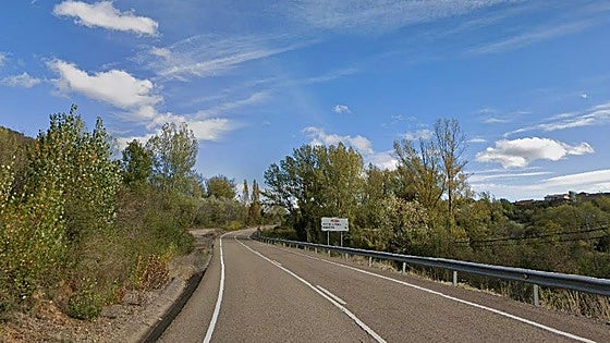 Un hombre, herido y atrapado en su coche en un accidente en Valmartino