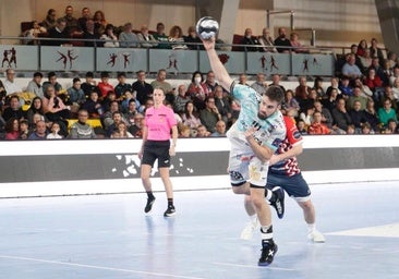 Ademar, günü Palau'ya yapılan geleneksel ve yavan ziyaretle açıyor