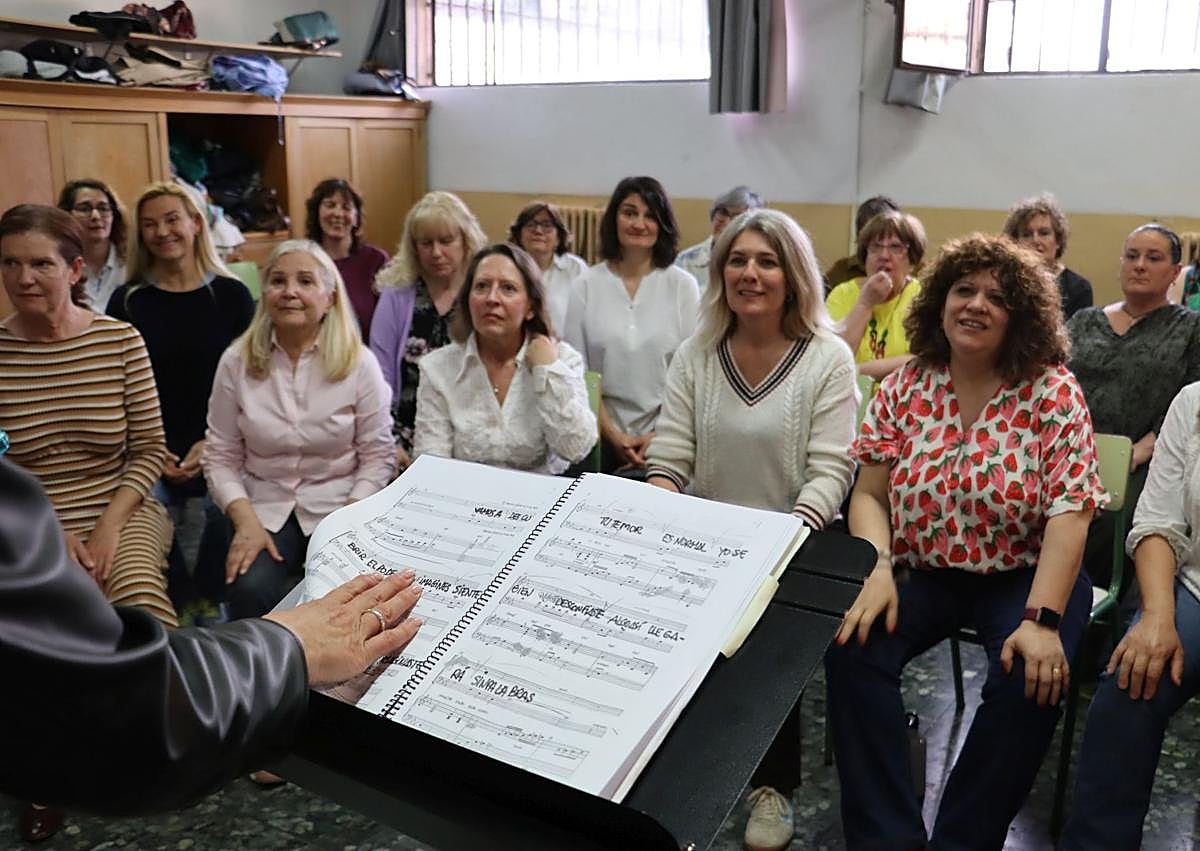 Imagen secundaria 1 - De León a Viena a través de la música: «Llevamos la voz de la mujer leonesa al panorama internacional»