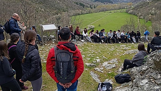 El IES Lancia de León y Vadinia de Cistierna exploran las raíces prerromanas de la montaña oriental