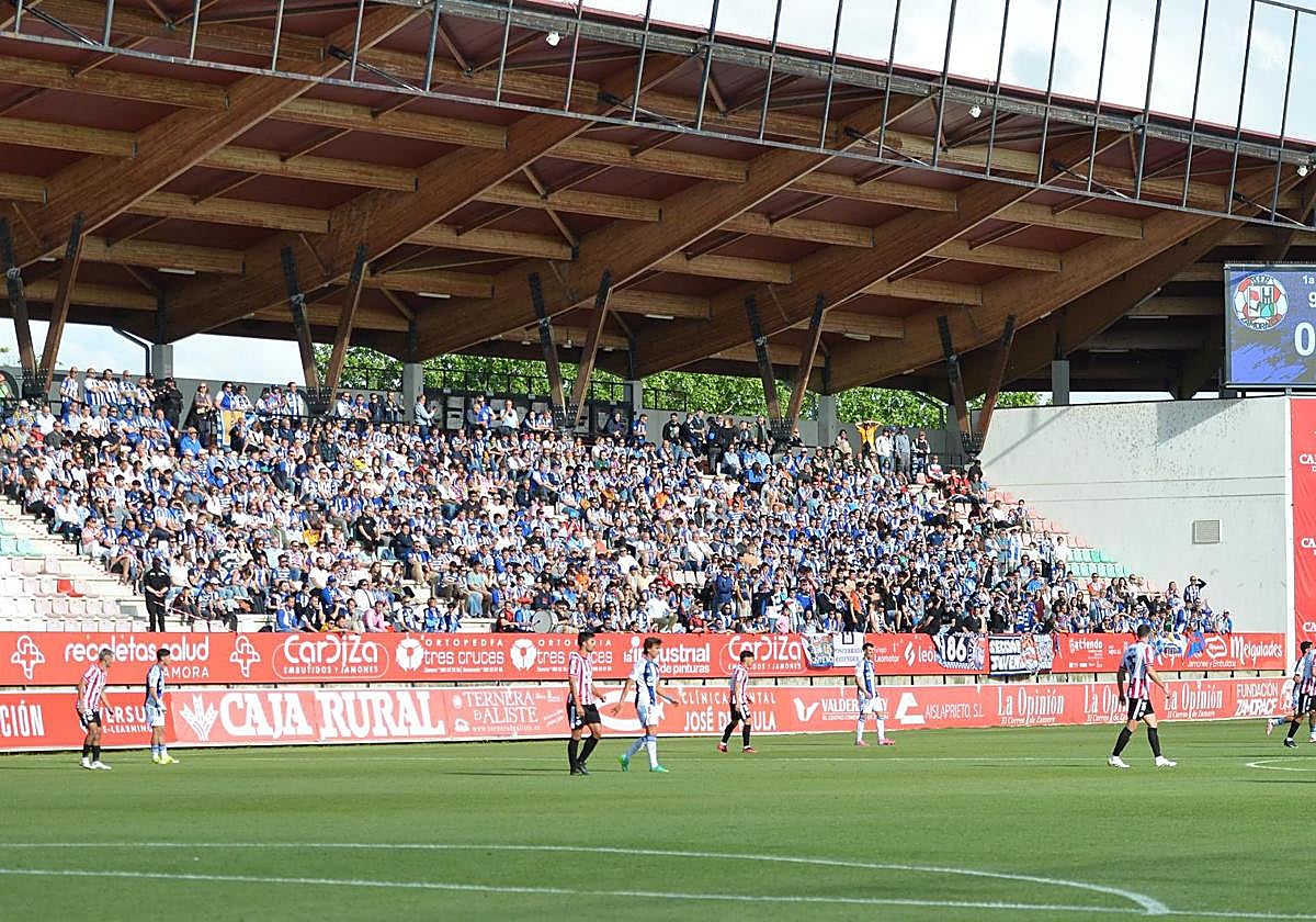 El Zamora aplasta a la Ponferradina (3-0) y deja a los bercianos al borde del adiós al play-off — image 2