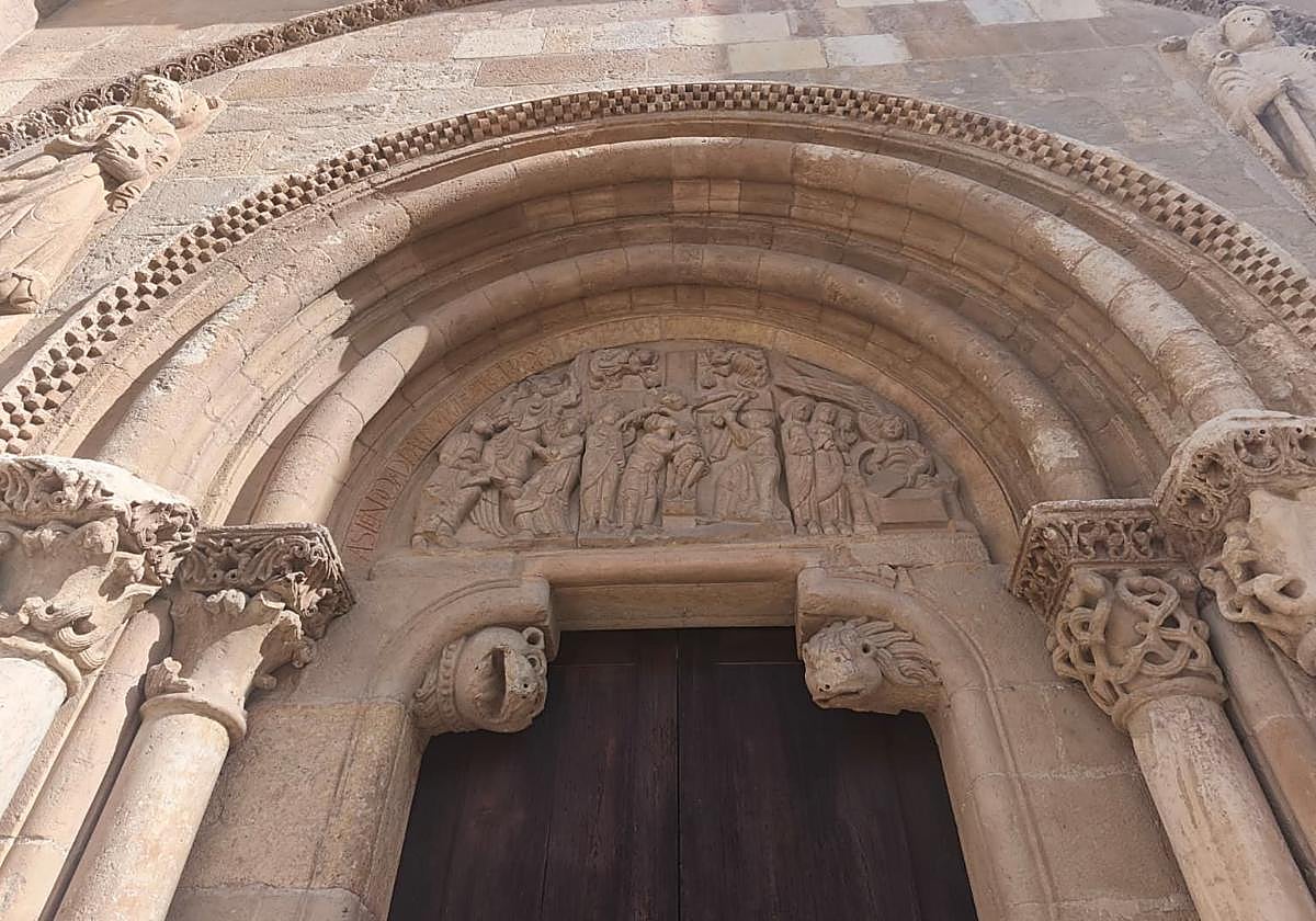 Puerta del Perdón de la Basílica de San Isidoro.