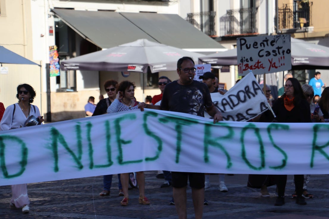 Las imágenes de la manifestación por la planta de biomasa en León