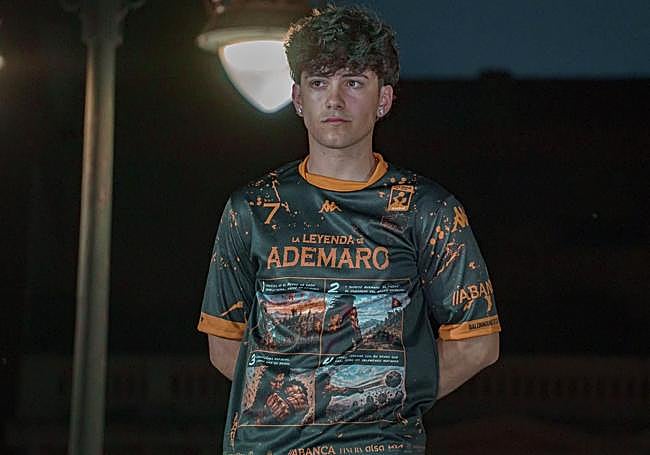 Otra imagen de la camiseta.