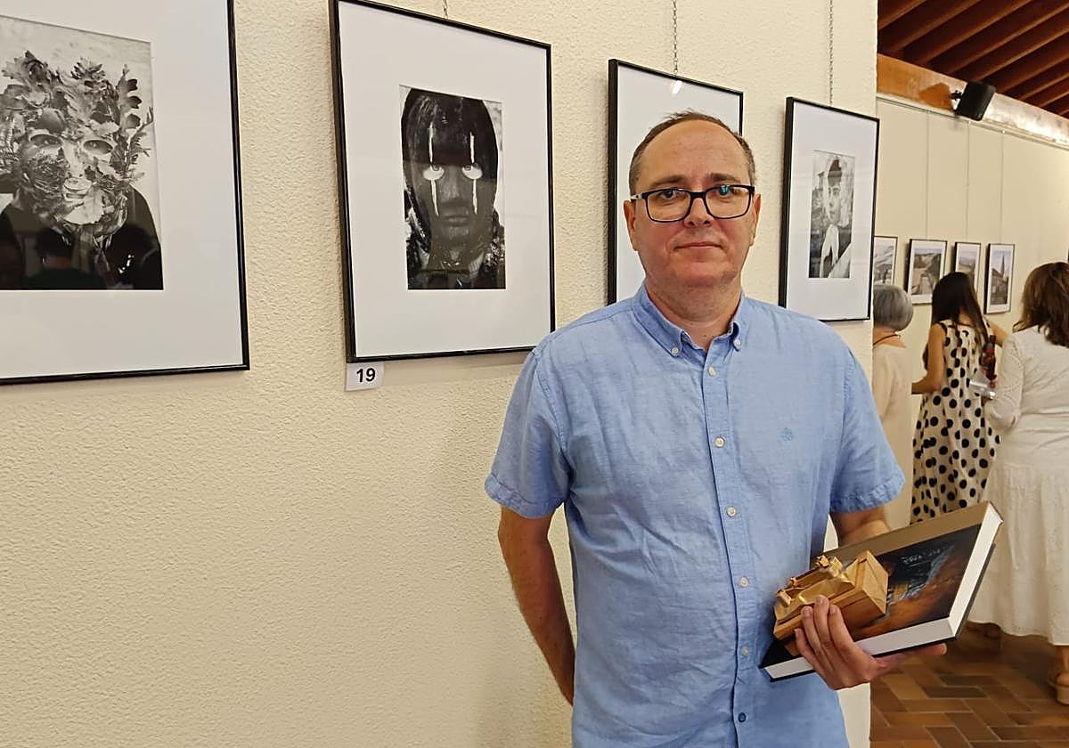 El leonés Pascual Marín con el premio.