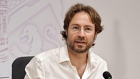 La poesía de León llegará a Latinoamérica de la mano de Rafael Saravia