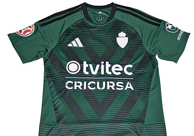 Camiseta alternativa de la Ponferradina para este curso.