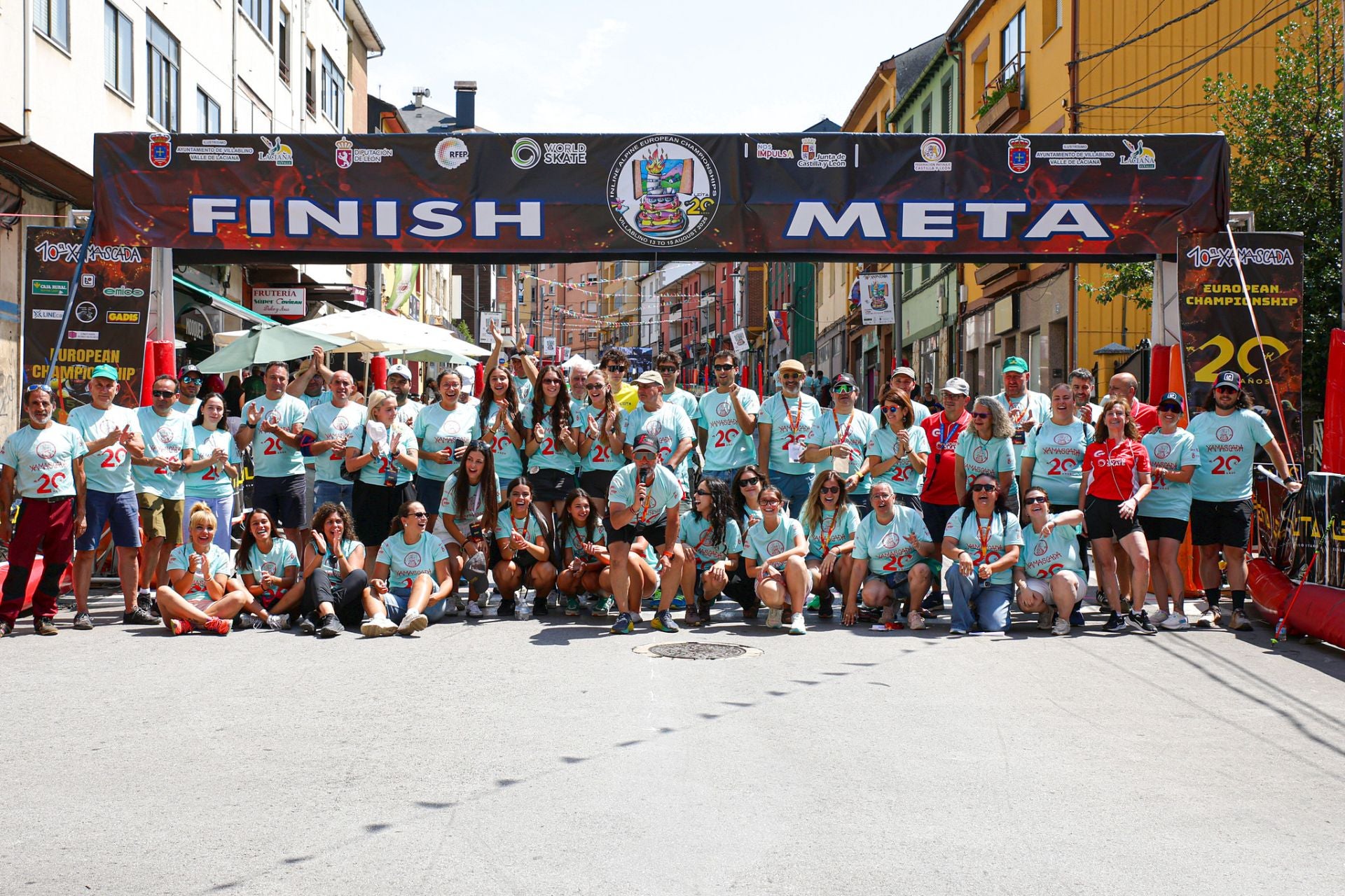 Imagen principal - Staff, competición y trofeos de la X Xamascada.