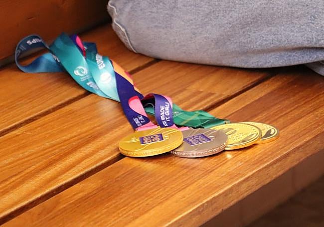 Las cuatro medallas, dos europeas y dos mundiales, de Andrea Fernández.