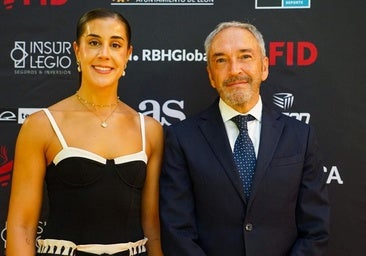 Carolina Marín y el consejero de Cultura inauguran en León la décima edición del FID