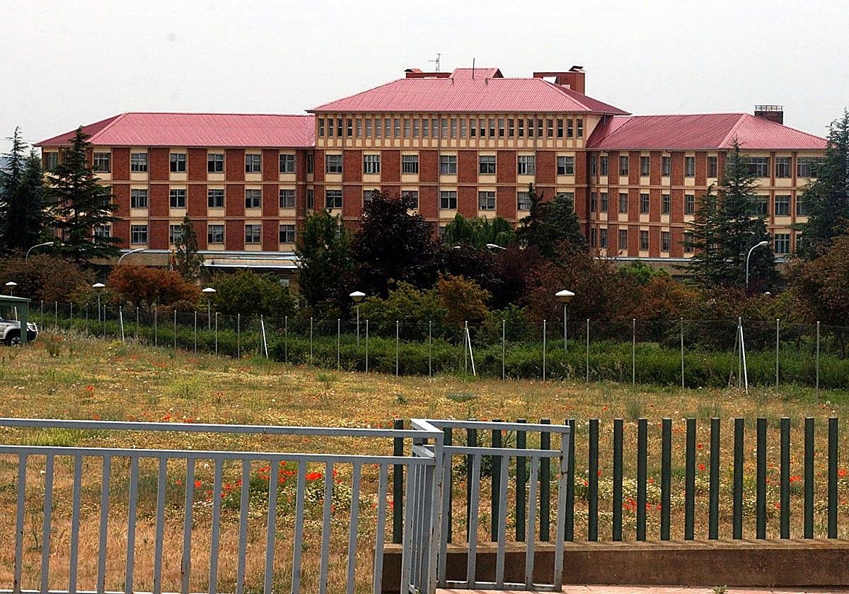 Climatizar de golpe los hospitales del Monte San Isidro y Santa Isabel es «inviable»