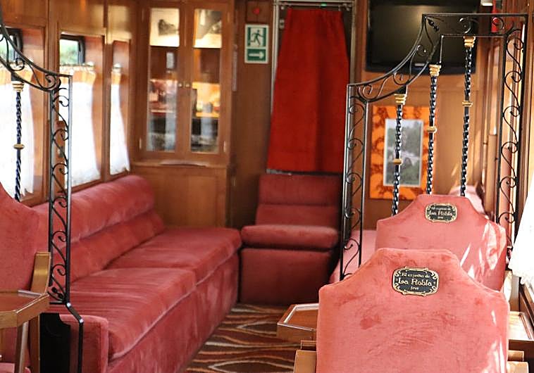 Imagen principal - Imágenes del tren.