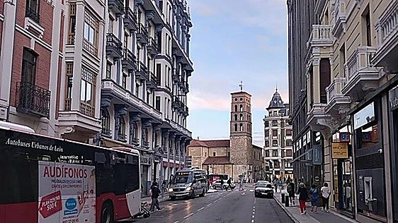 Un herido tras ser atropellado en la avenida Padre Isla de León
